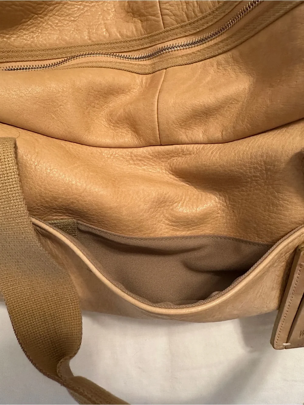 Men or Women’s Tan Leather Weekend Duffel Bag